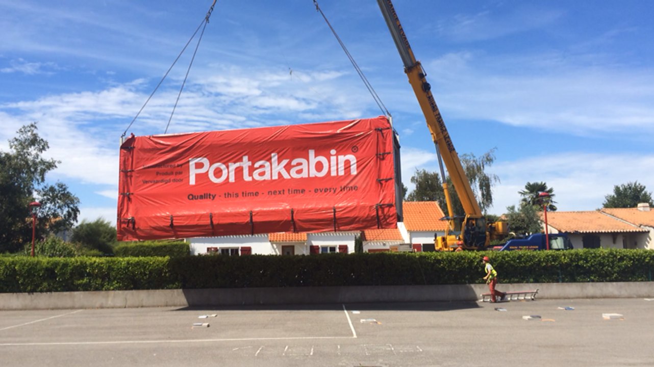Installation de modulaires à l'école publique