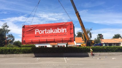 Installation de modulaires à l'école publique