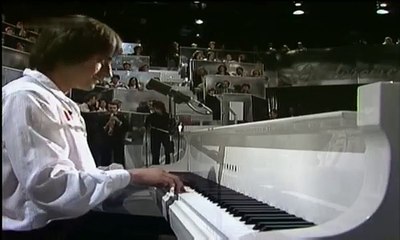 Chris de Burgh - A Rainy Night In Paris 1978