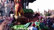 Disneyland Paris - Parade Disney - Le Roi Lion/Le Livre de la Jungle [02 Août 2015] (2/4)