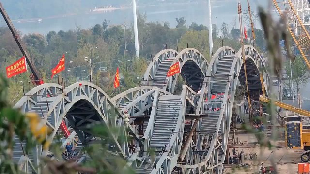 Twisted pedestrian bridge constructed in Hunan Province, China