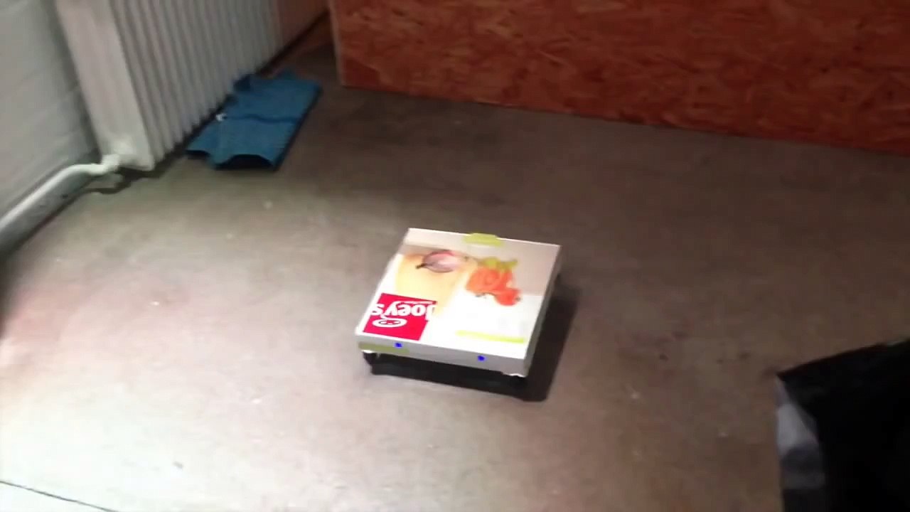 Remote controlled pizza-copter