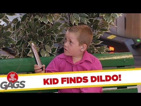 Kid Finds Mom's Dildo - video Dailymotion
