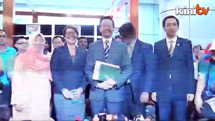 Bekas exco PKR, DAP desak Khalid undur cara terhormat