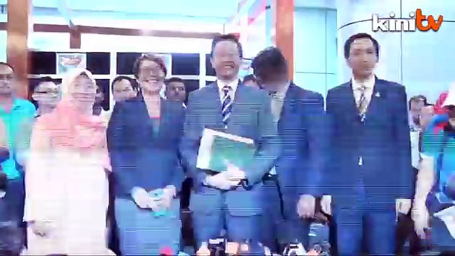 Bekas exco PKR, DAP desak Khalid undur cara terhormat