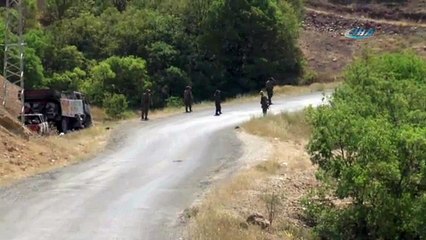 PKK ve TİKKO’lu teröristlerin yol kesme anı kamerada