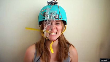 Un casque pour se brosser les dents - casque mains libres