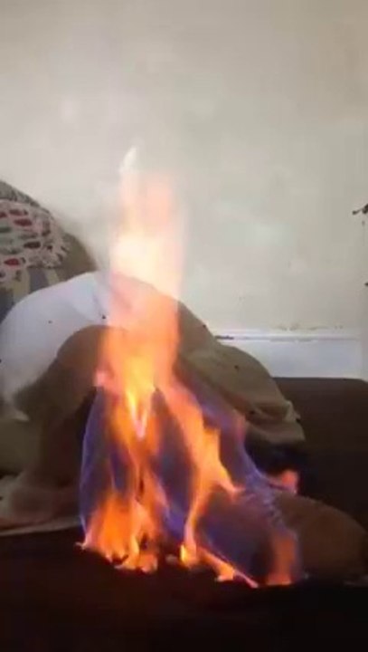 Réveiller un ami avec du feu ....