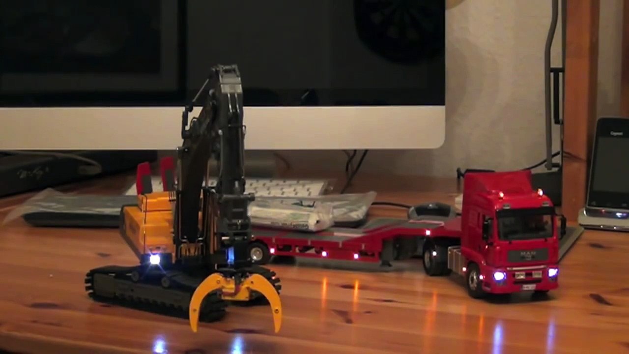 Volvo EC460B 1:32 Bagger für Siku Control komplett Ferngesteuert