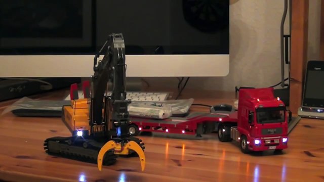 Volvo EC460B 1:32 Bagger für Siku Control komplett Ferngesteuert