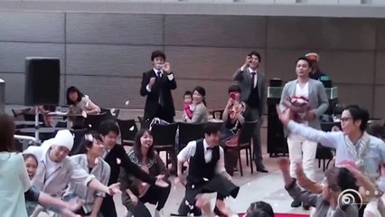 日本超感人求婚影片，看到後面才知道主角是誰！這是我看過最棒的快閃驚喜求婚影片！！！