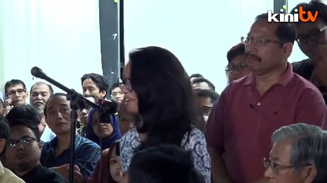 Forum 'Krisis Selangor' hangat pula dengan isu hina wanita