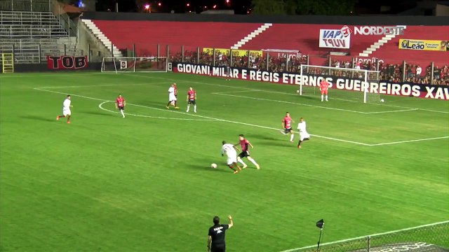 Leandrão faz o terceiro do Brasil de Pelotas