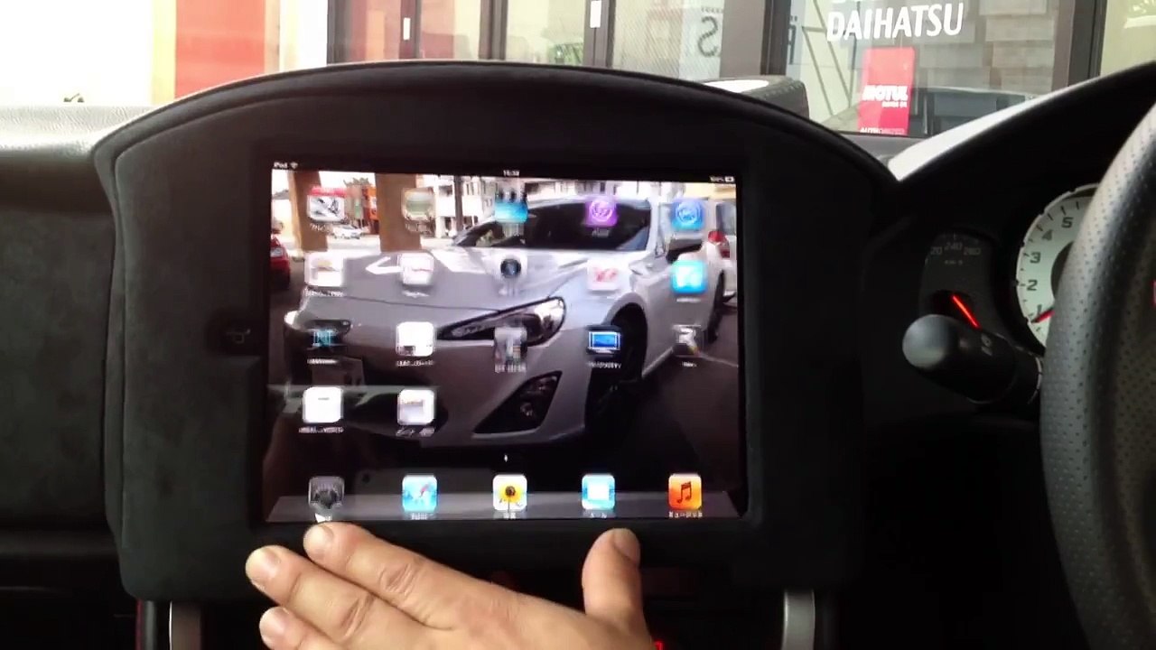 ８６　トヨタ　BRZ　ipad　取り付け　FALS