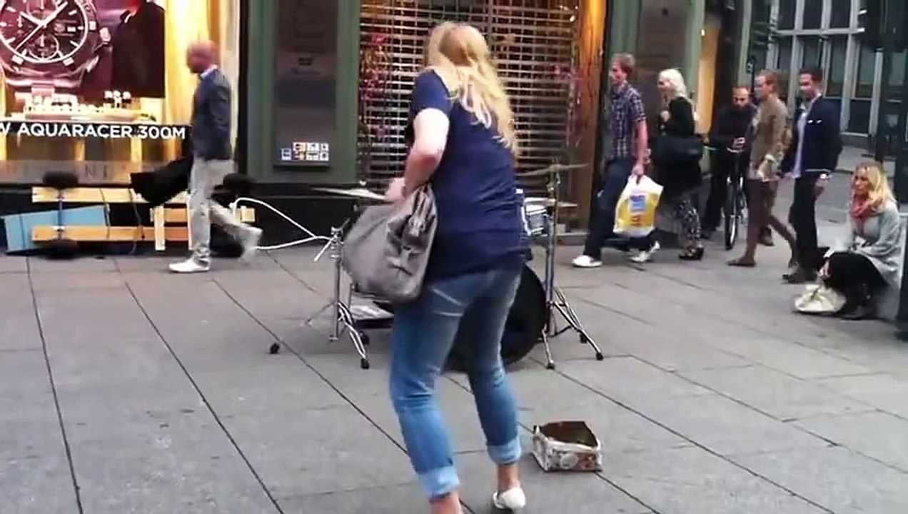 Amazing Drum Solo In The Street