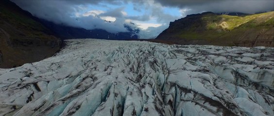Visitez l'Islande vue du ciel avec un drone