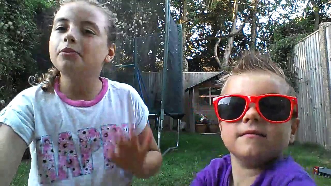 Cool kids dancing to uptown funk!!