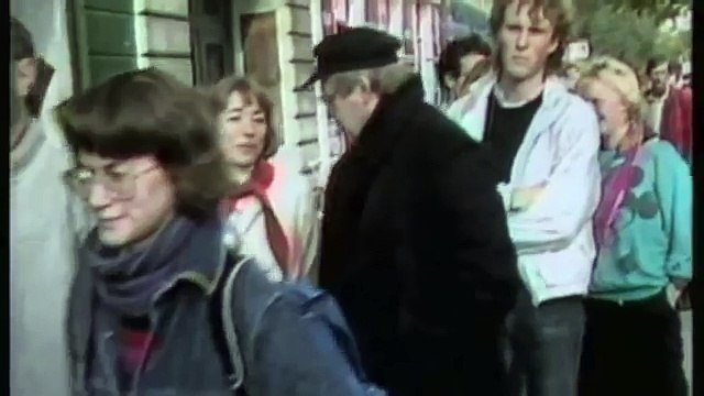 Søren Krarup om udlændingeloven af 1983 og landsindsamling for Dansk Flygtningehjælp i 1986