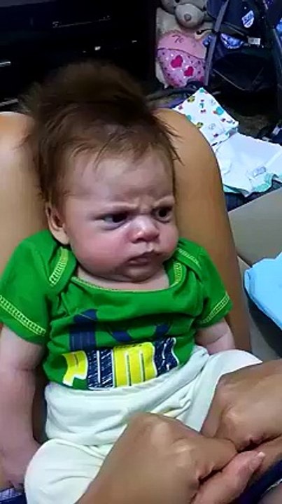 Bébé faché, la colère ça donne ça lol