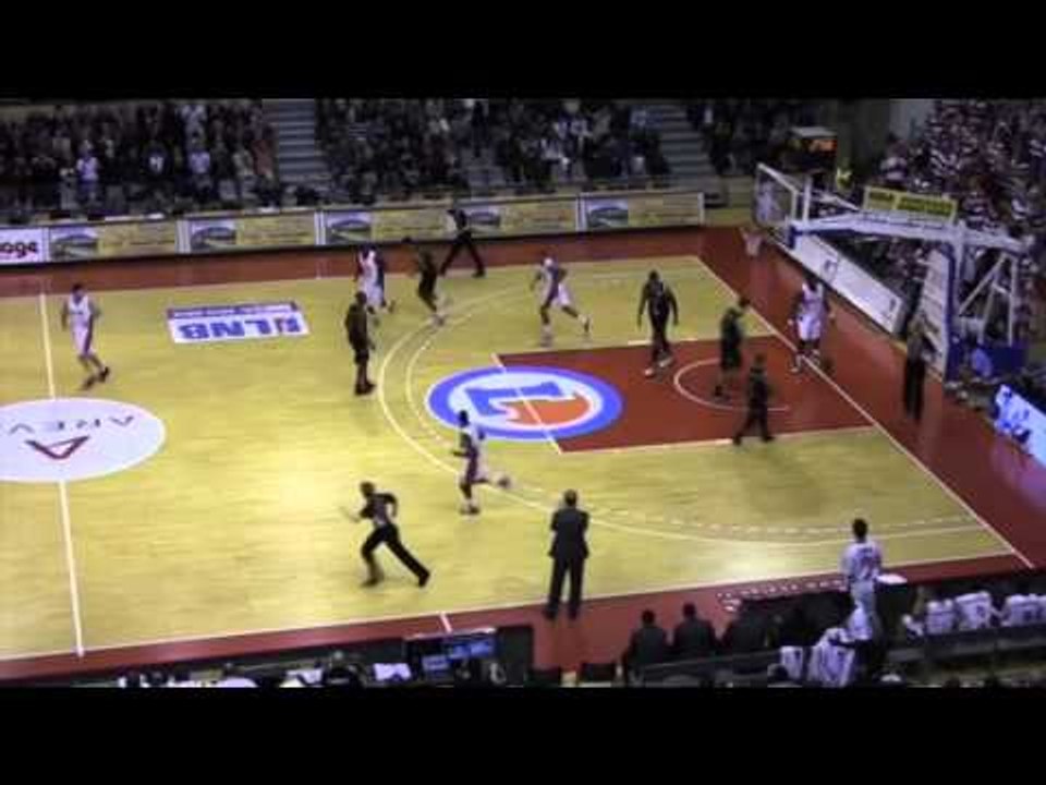 L'action du match ELAN CHALON - ORLEANS LOIRET BASKET