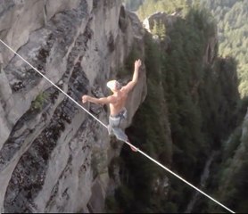Highliner Walks Over 1000ft Waterfall Without Safety Gear