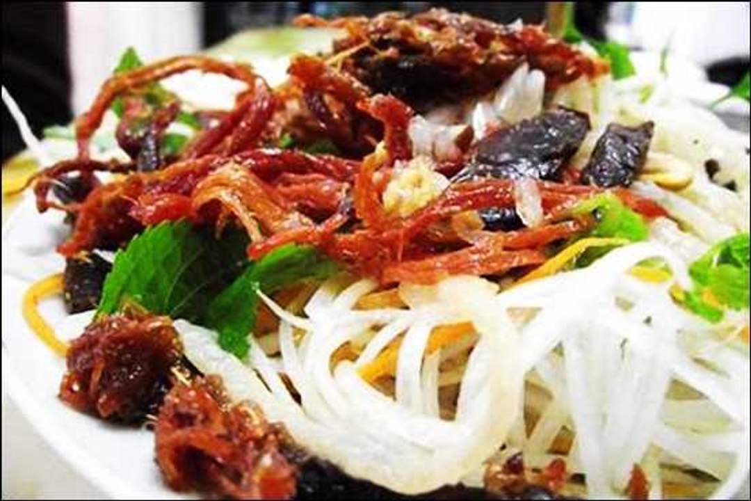 How to make Green Papaya Salad - Goi Du Du Kho Bo