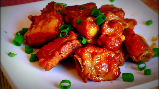 Caramelized pork spare ribs - Suon ram man