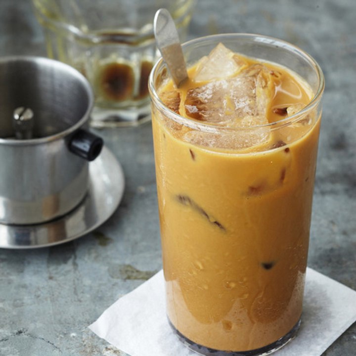 How to make Vietnamese coffee - Ca phe sua da