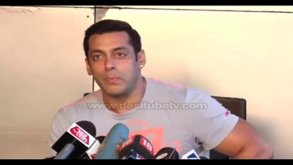 Bajrangi Bhaijaan- Salman Khan Repeats Film SHOLAY's Famous Dialogue At The Success Of BB