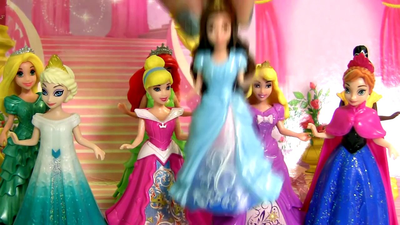 Play Doh Design-A-Dress For 7 Disney Princess MagiClip Dolls using Play-Dough Magic Clip 2015