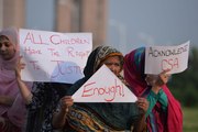 Manifestation après la révélation de viols d’enfant au Pakistan