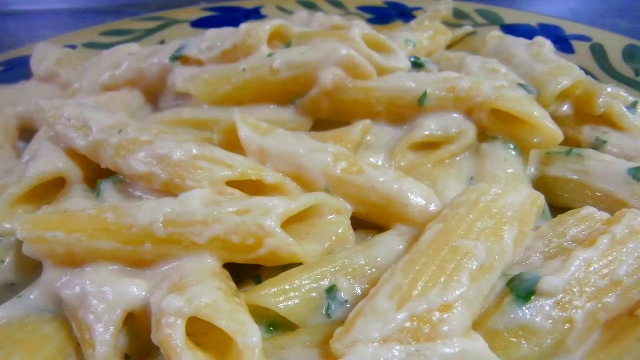 MACARRONES CON BECHAMEL Y QUESO - Recetas De Cocina Faciles Rapidas y Económicas de hacer