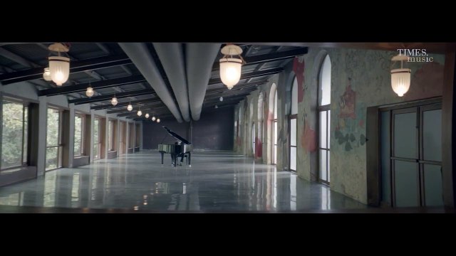 Dil Dharakne Ka Sabab By Shafqat Amanat Ali Khan feat. Naseeruddin Shah