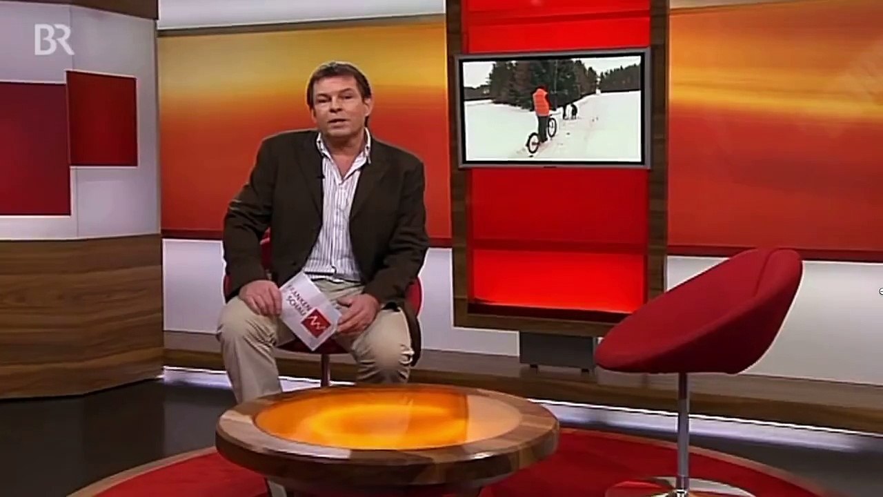 Mara zieht den Roller
