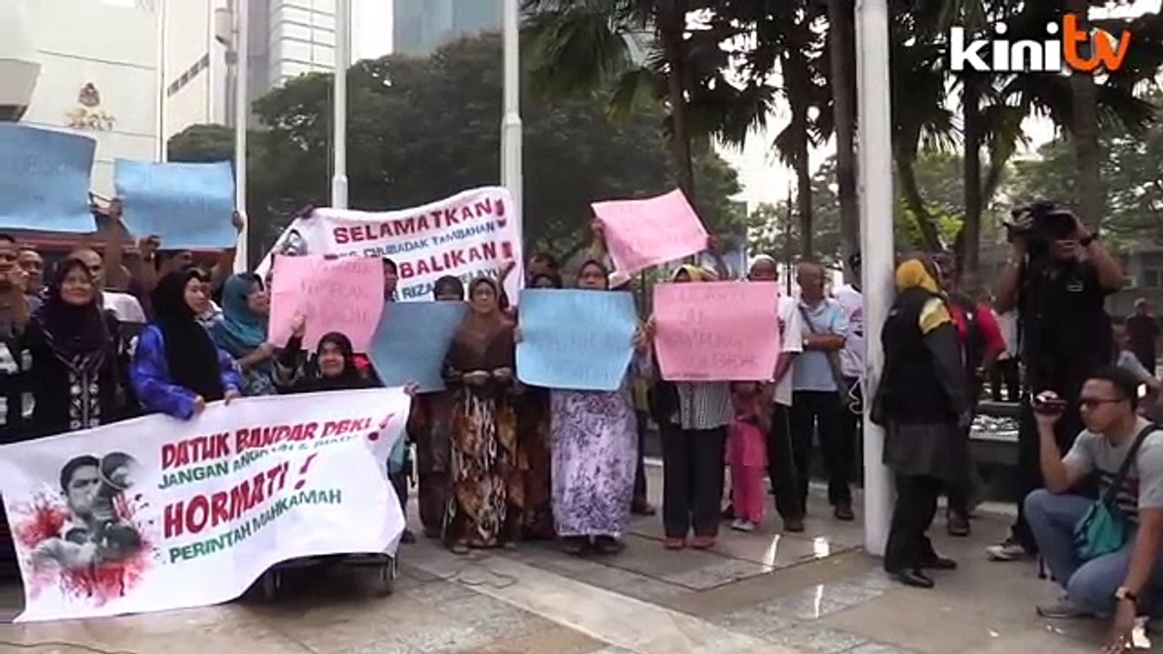 Roboh rumah: Penduduk Kg Chubadak mahu serah memo pada Agong, PM