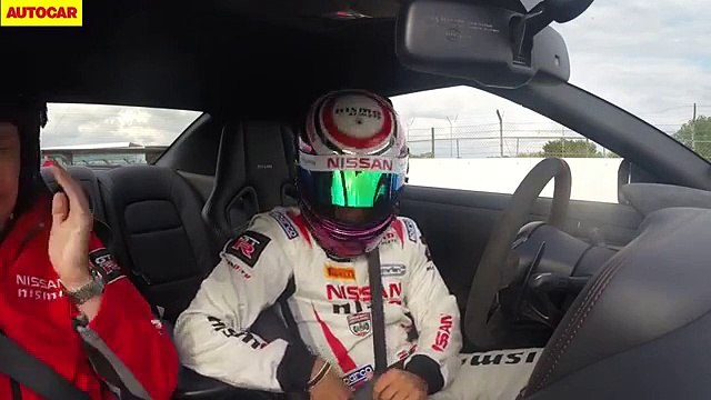 Nissan GT-R Nismo vs Nissan Juke-R 2.0 - Drag Race