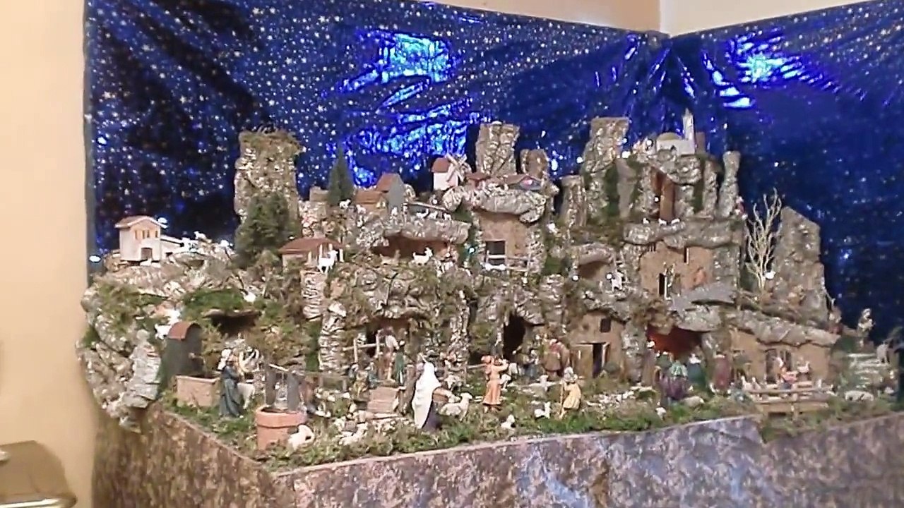 .PRESEPE CON CASCATA E FIUME