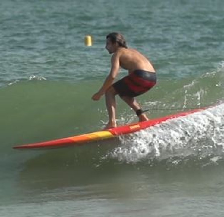 Antoine Delpero surfing the biggest wave at the 2015 Summer Cup à La Baule