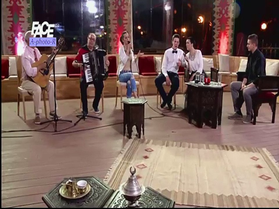 Emina Tufi - Karanfil se na put sprema