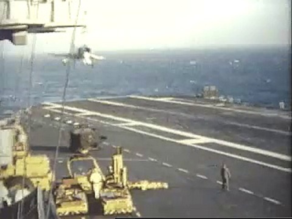 F-4 Phantom carrier suitability