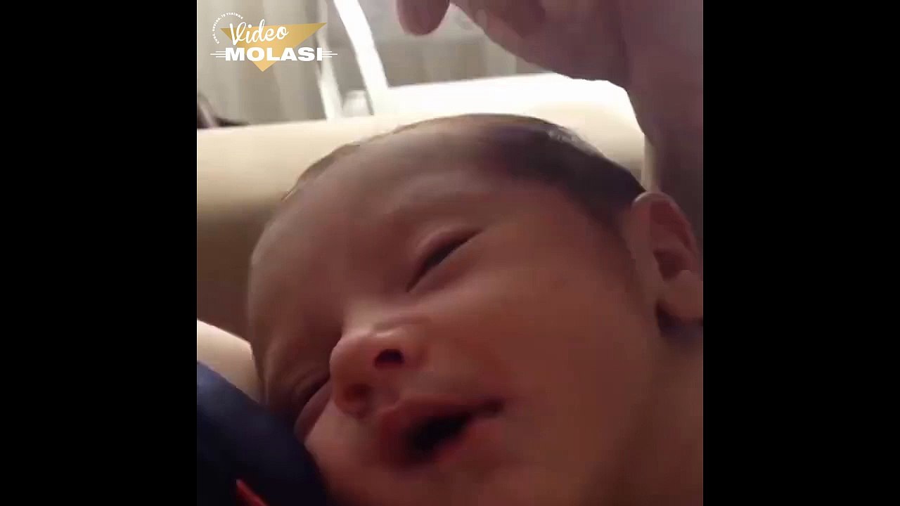 BABY FEELS LOVE
