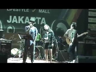 Felix and Joan - Fix You (Cold Play cover) @ Ancol Beach City