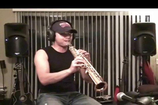 Auld Lang Syne - Kenny G cover - saxophone instumental by Gio Ibale