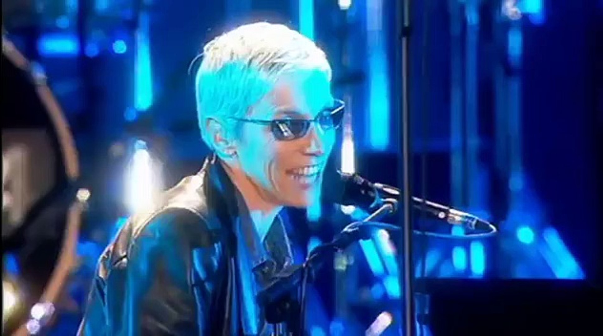 Eurythmics Here Comes The Rain Again Live The Event Video Dailymotion