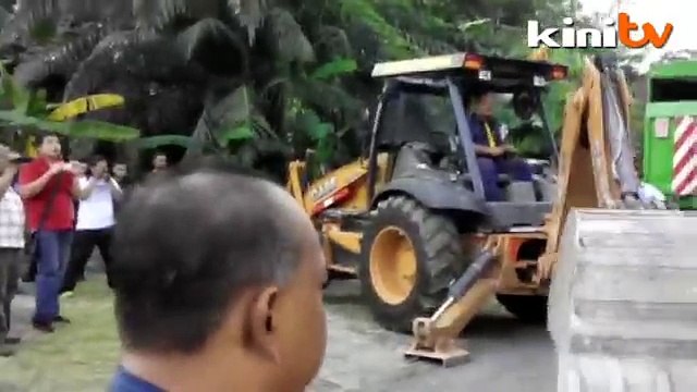 PAS anjur himpunan bantah perobohan Kg Chubadak 23 Jun