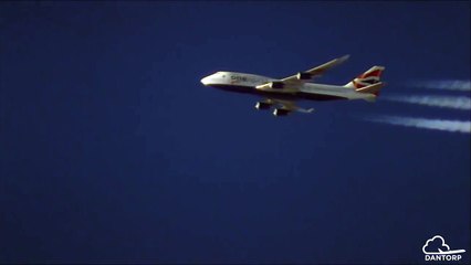 A380 VS 747! Close-Up Air to Air Race Over the Atlantic!