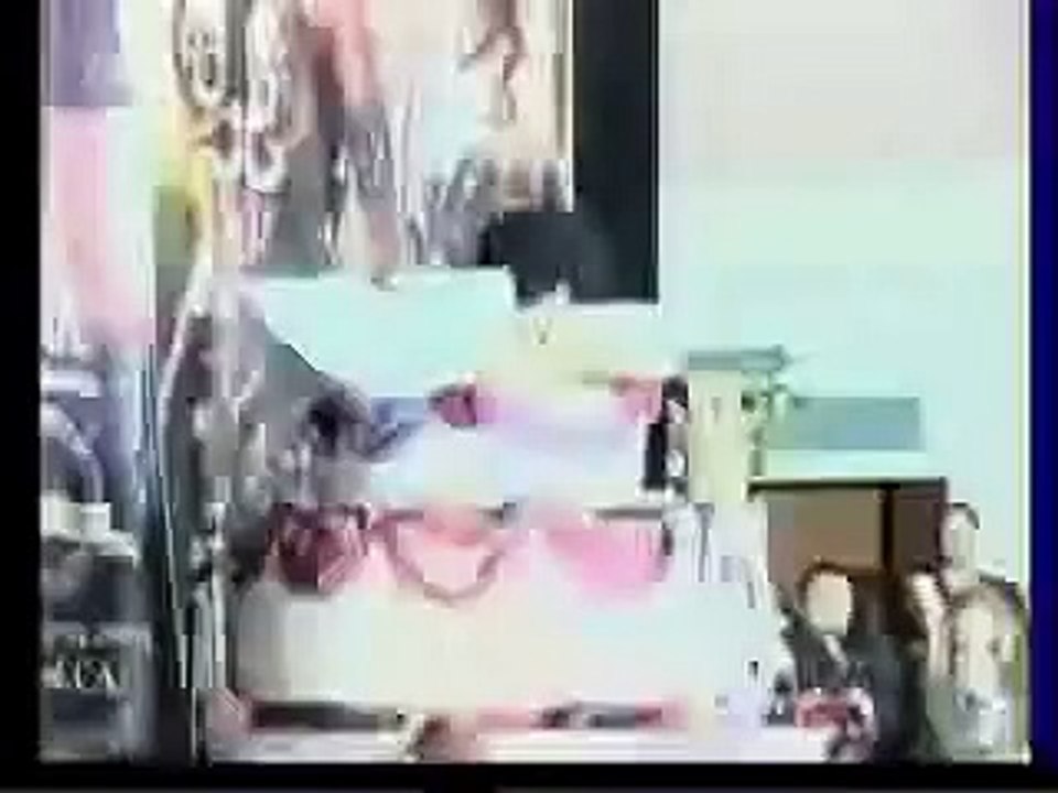 Lucy Lawless and Renee O'Connor