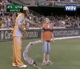Watch how Andrew Symonds made some kids do the fielding for him