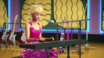 Cantando y bailando al ritmo de _Y si logro brillar_ _ Barbie