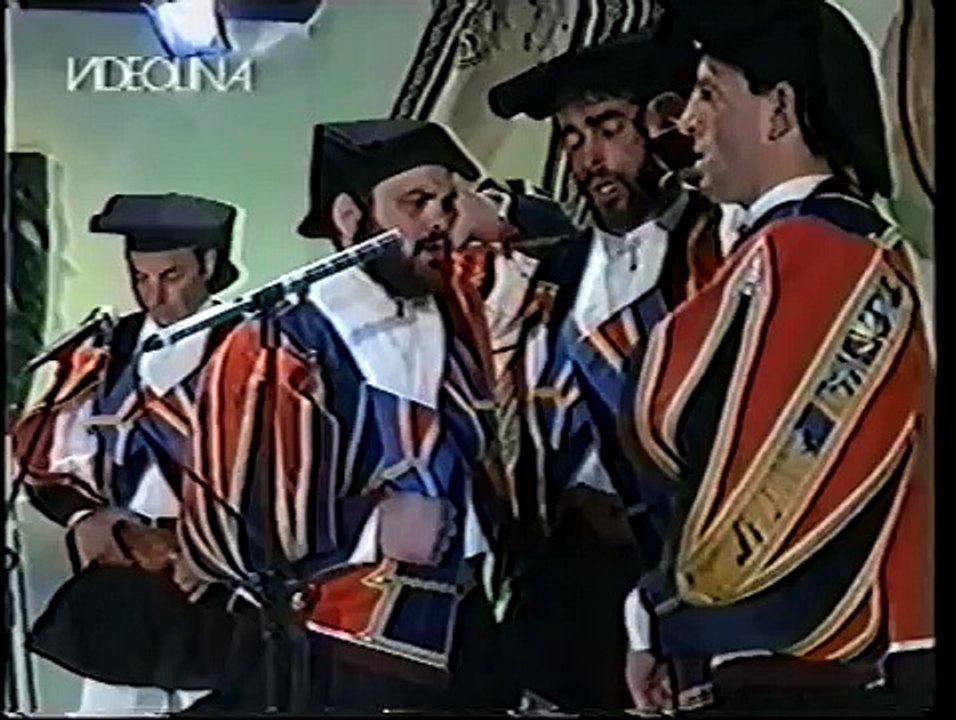 Tenore Antonia Mesina e Gruppo Folk Orgosolo Bellas Barbaricinas (Ballu Tundu)